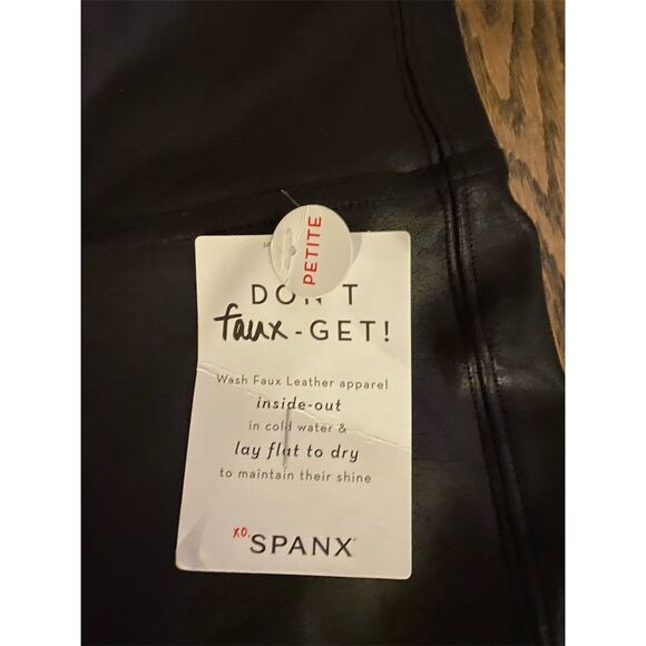 SPANX Women's Petite Black Faux Leather Leggings Size S Casual - Picture 4 of 6